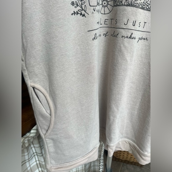Natural Life Beige Sweatshirt. - Picture 2 of 4